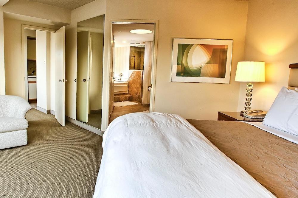 GEORGETOWN SUITES photo 3