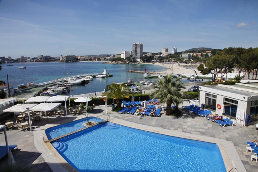 APARTAMENTOS ROC PORTONOVA