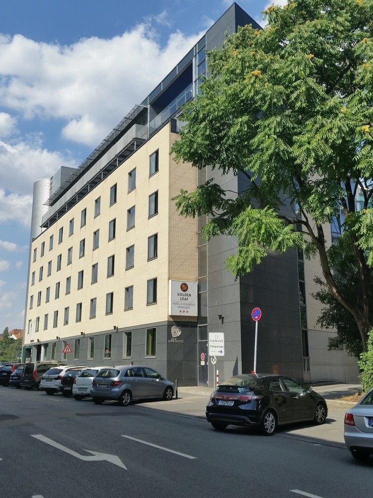Plaza Hotel & Living Frankfurt