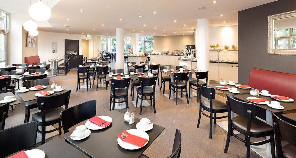 VICTOR'S RESIDENZ HOTEL TEGEL photo 2