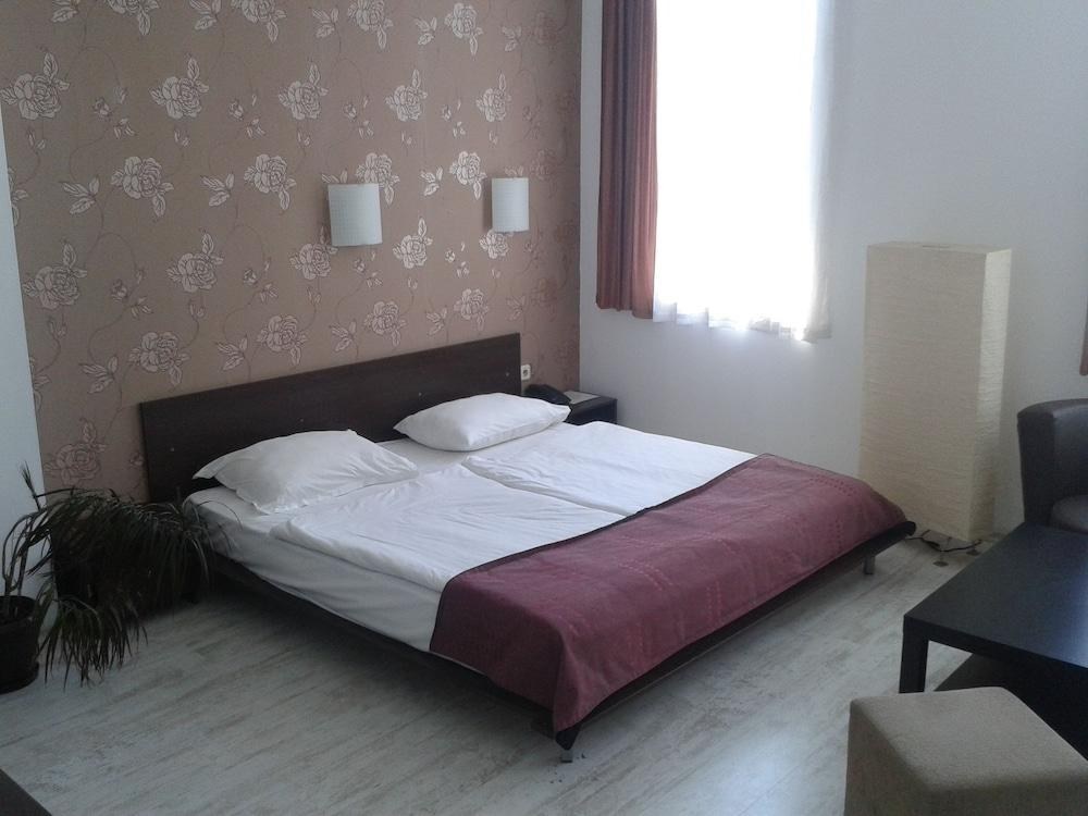 SCOTTYS BOUTIQUE HOTEL photo 4