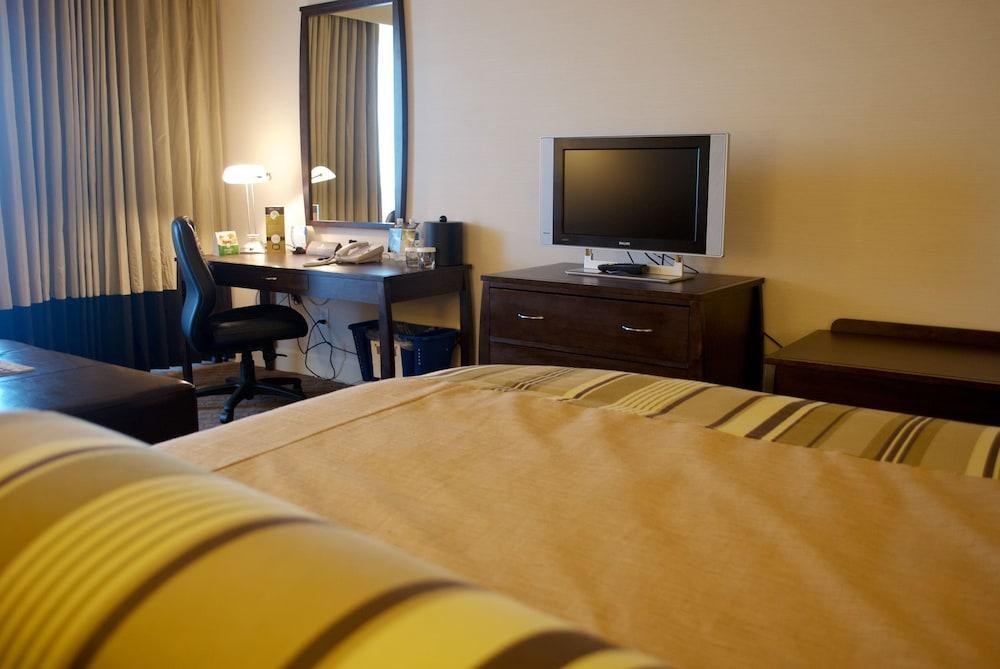 SANDMAN SIGNATURE VANCOUVER AIRPORT HOTEL photo 2