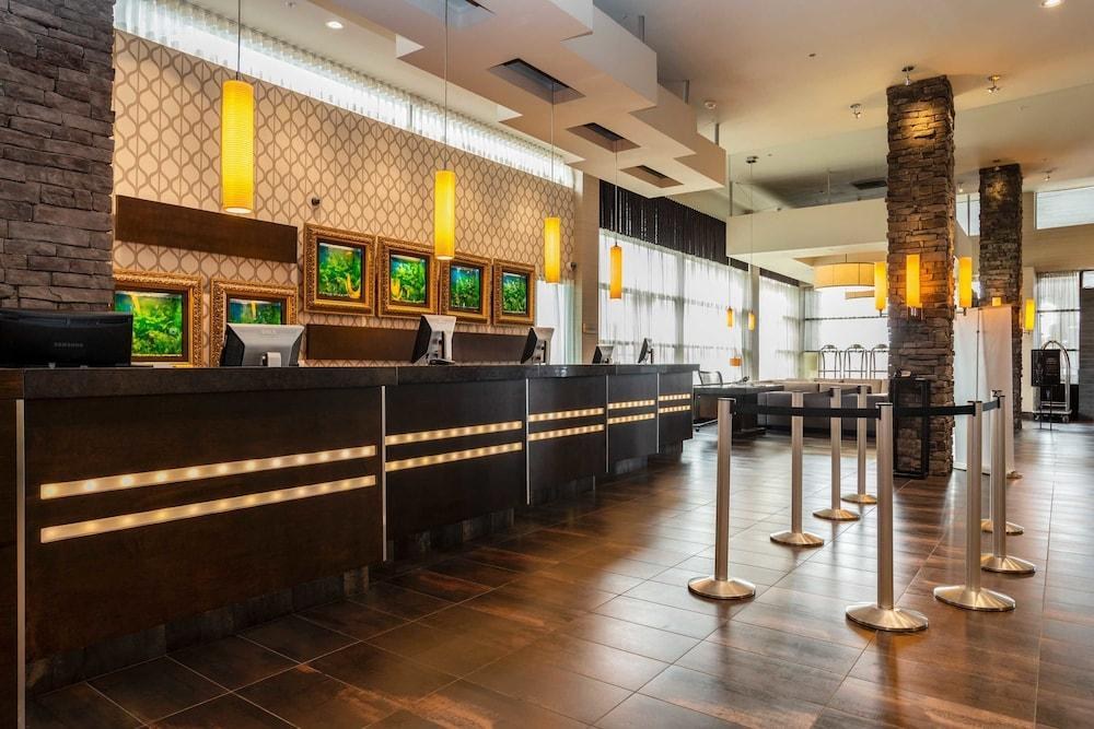 SANDMAN SIGNATURE VANCOUVER AIRPORT HOTEL photo 3