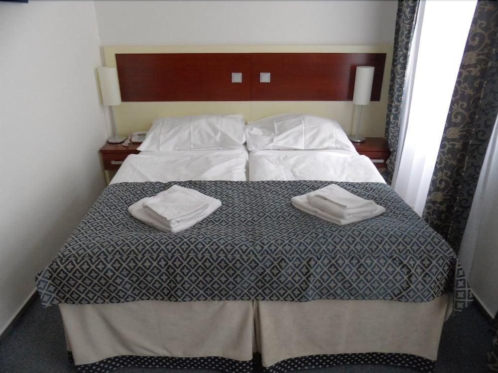 ATOS HOTEL photo 3