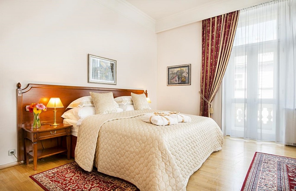 BOUTIQUE HOTEL SEVEN DAYS