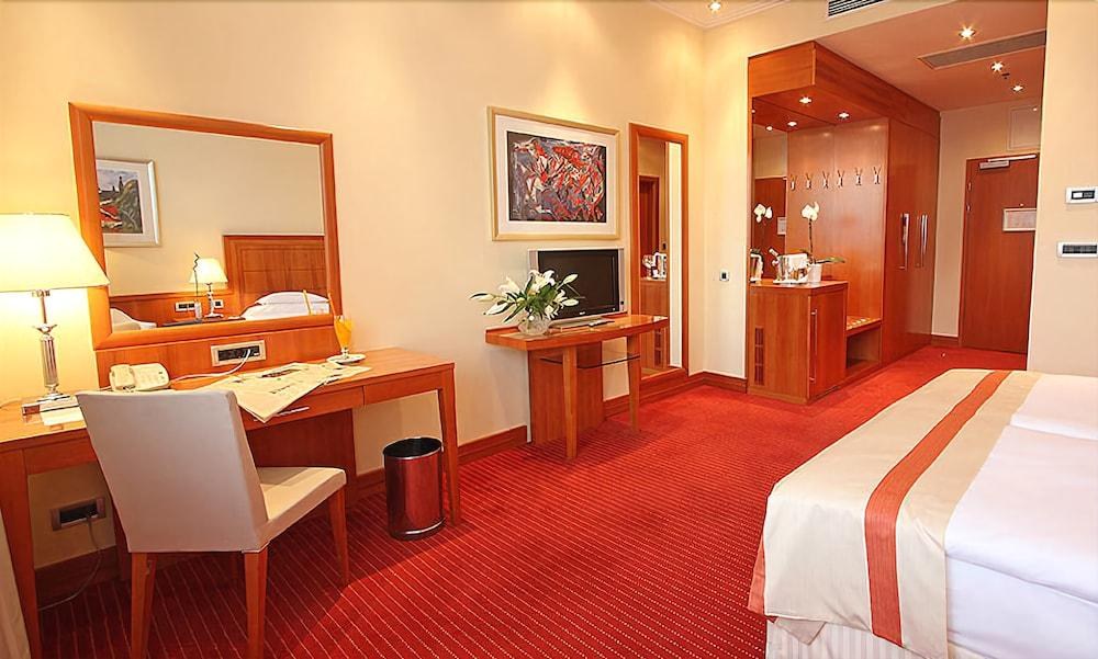 ANTUNOVIC HOTEL photo 3