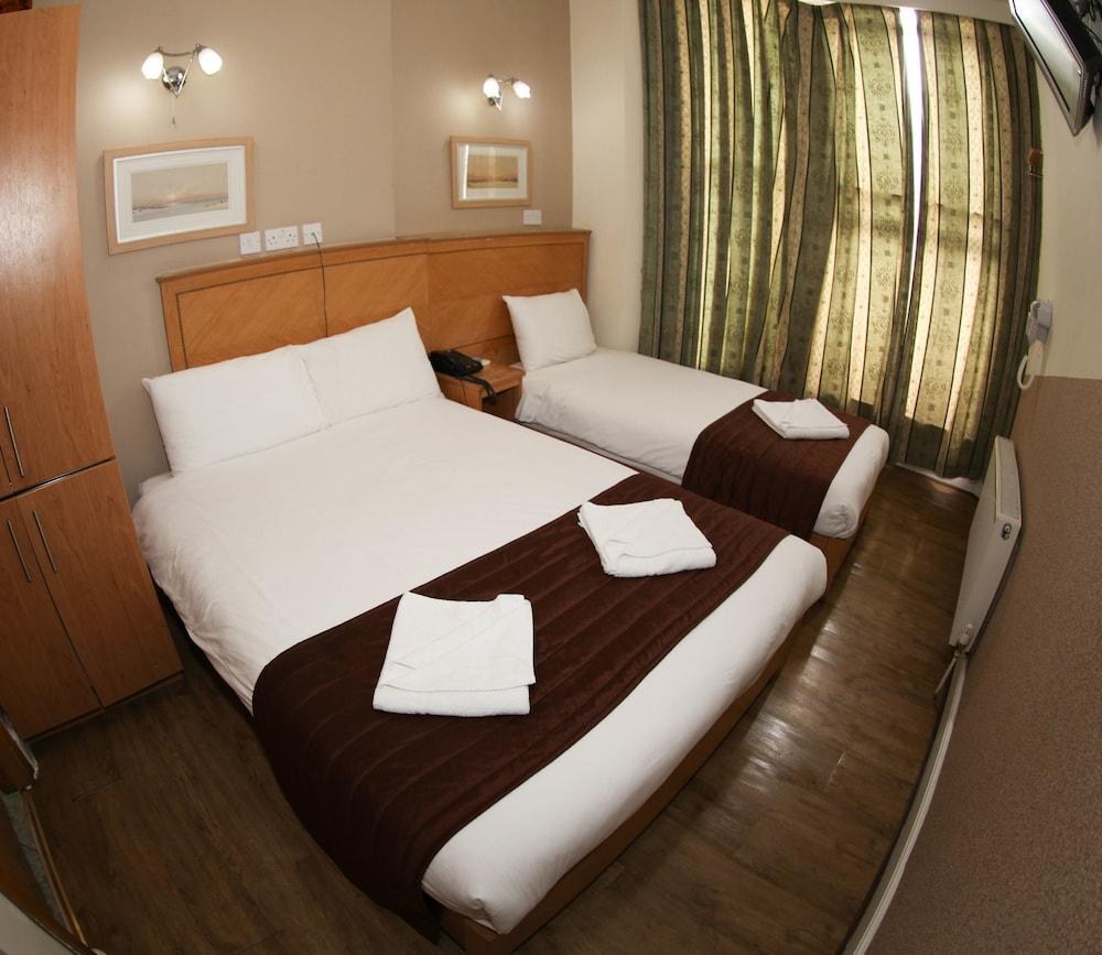 KENSINGTON SUITE HOTEL photo 2