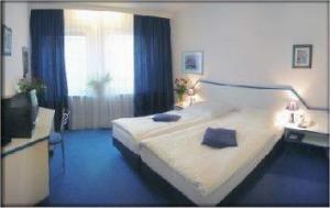 HOTEL NEUE KRÂME photo 2