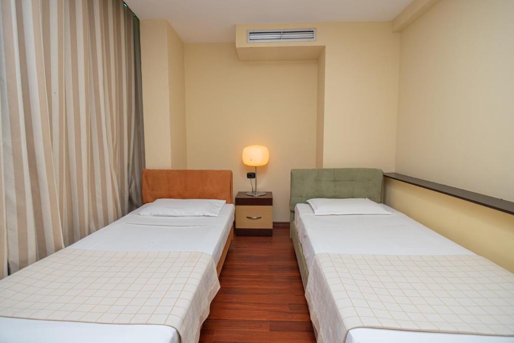 VLORA INTERNATIONAL photo 3