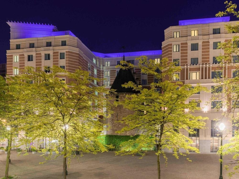 NOVOTEL BRUSSELS CITY CENTRE photo 2