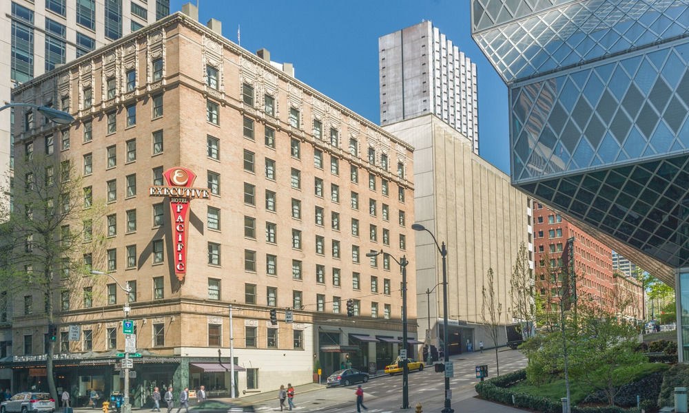 EXECUTIVE HOTEL PACIFIC