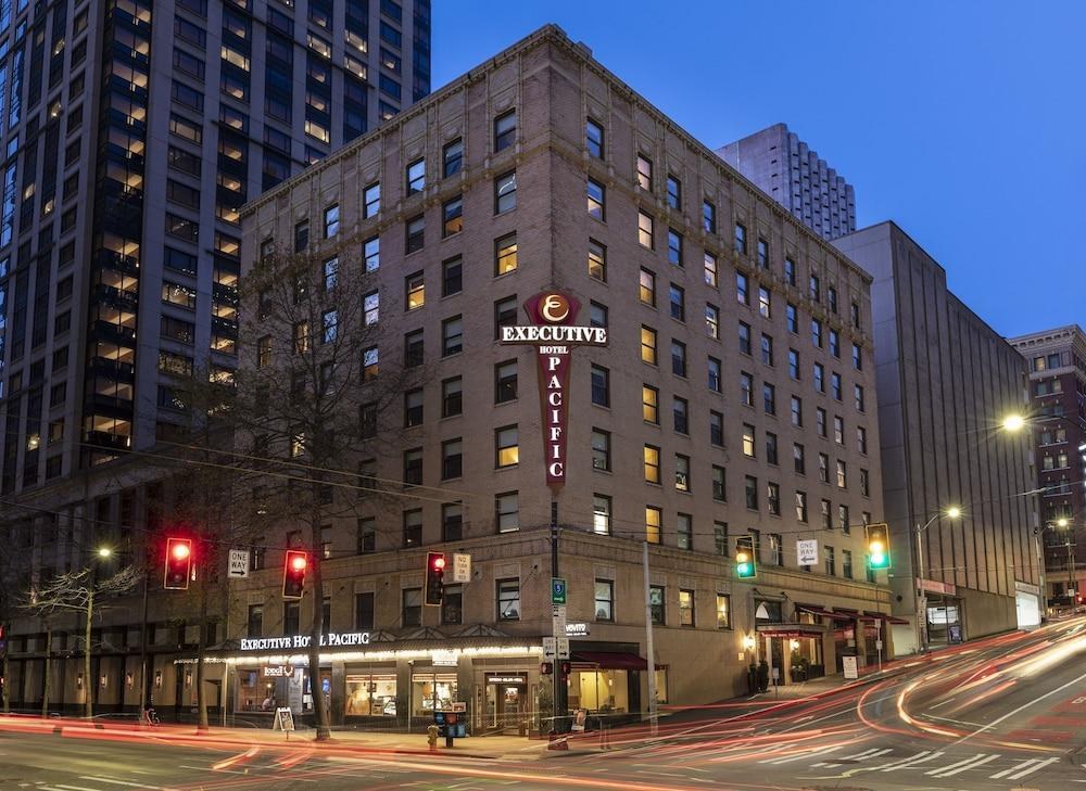 EXECUTIVE HOTEL PACIFIC photo 3