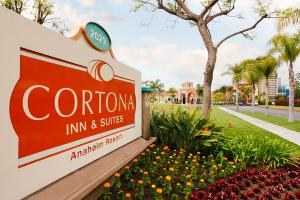 CORTONA INN & SUITES ANAHEIM RESORT