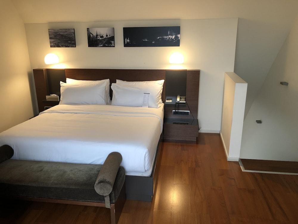 987 PRAGUE HOTEL photo 3