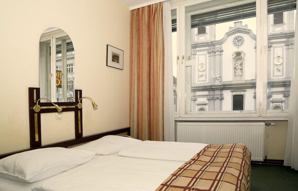 HOTEL CONTINENTAL photo 3