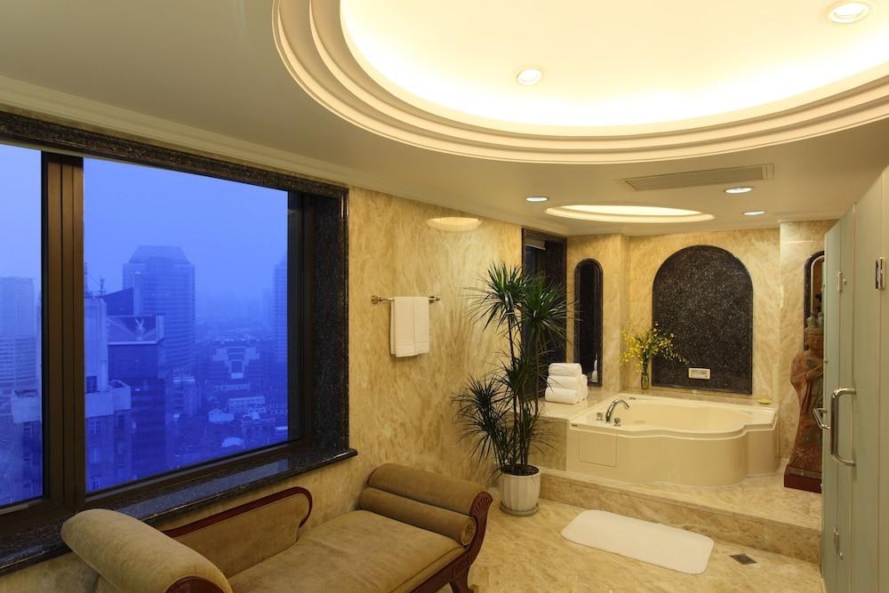 GUXIANG HOTEL SHANGHAI FORMERLY HOWARD JOHNSON photo 4