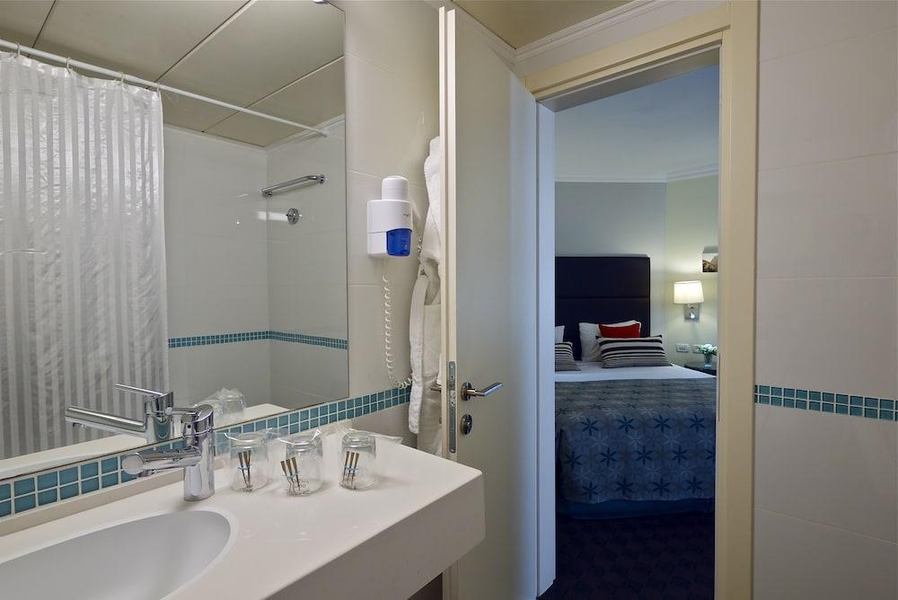HOTEL METROPOLITAN photo 3