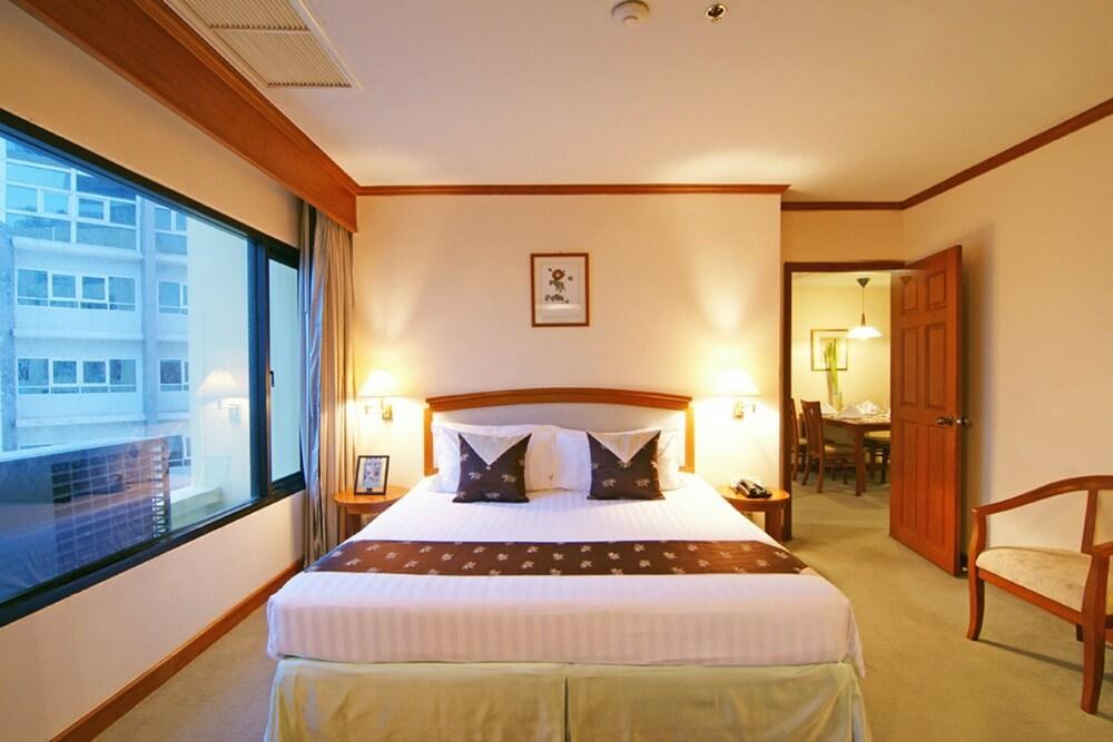 GRAND DIAMOND SUITES HOTEL photo 2