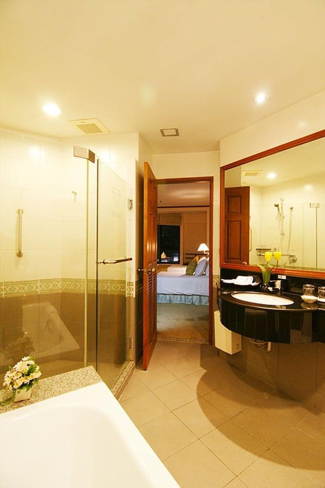 GRAND DIAMOND SUITES HOTEL photo 4