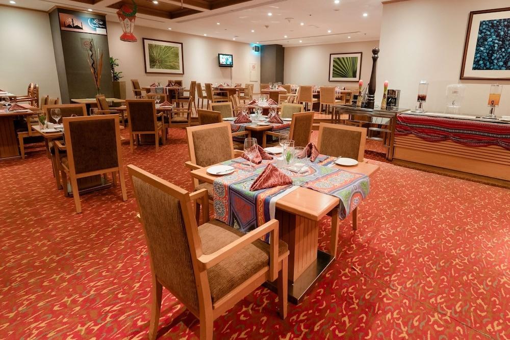 GOLDEN TULIP AL BARSHA photo 2