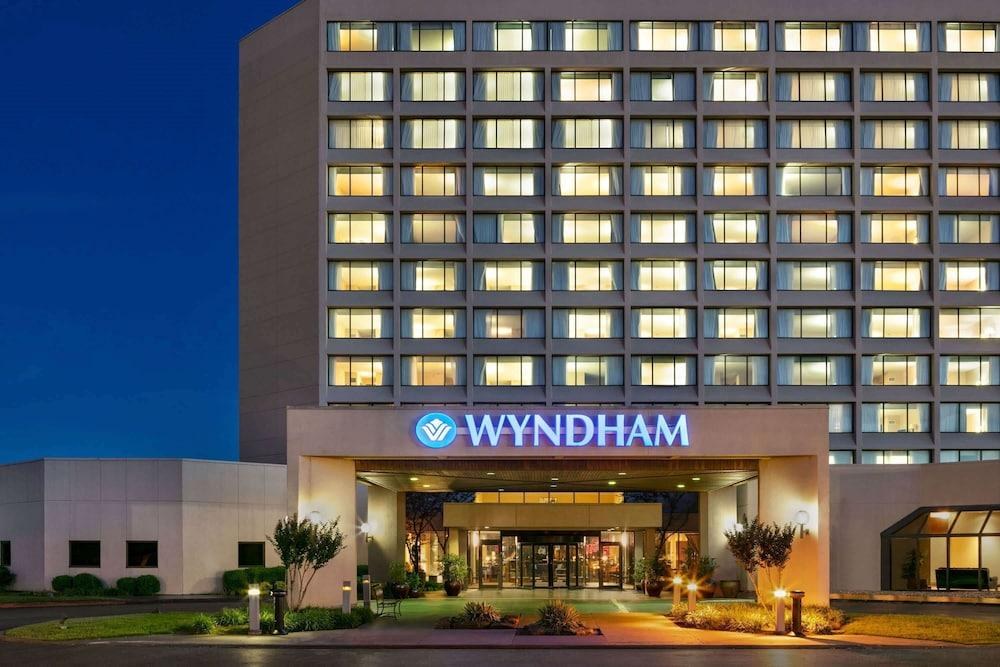 WYNDHAM TULSA photo 2