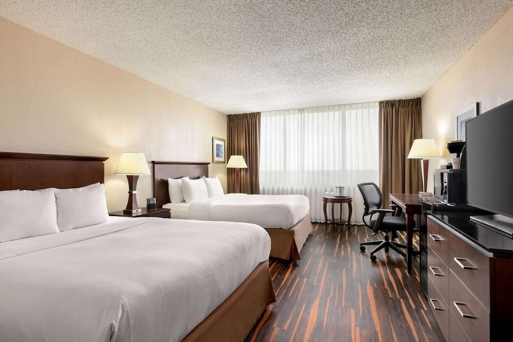 WYNDHAM TULSA photo 3