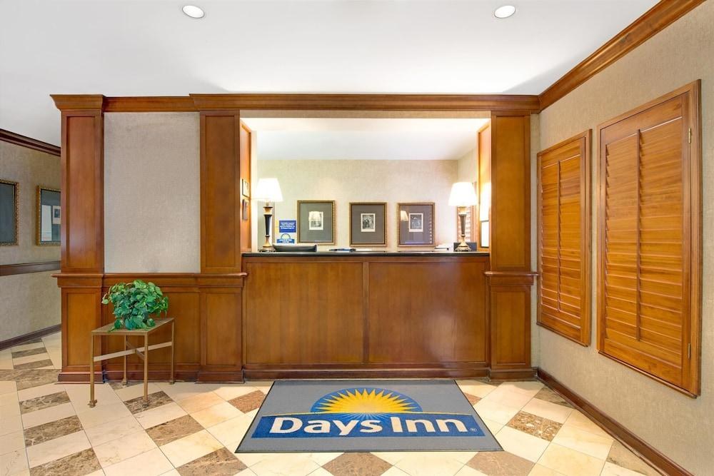 DAYS INN & SUITES ST. LOUIS/WESTPORT photo 4