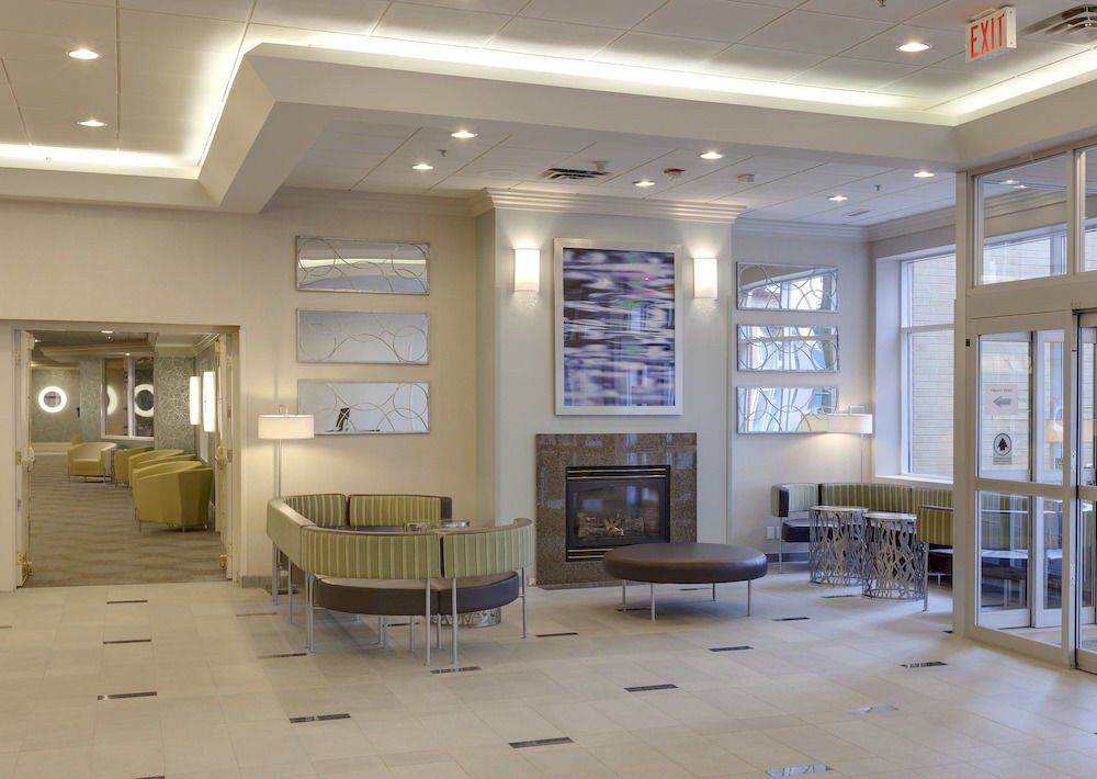 RADISSON HOTEL & SUITES FALLSVIEW photo 1
