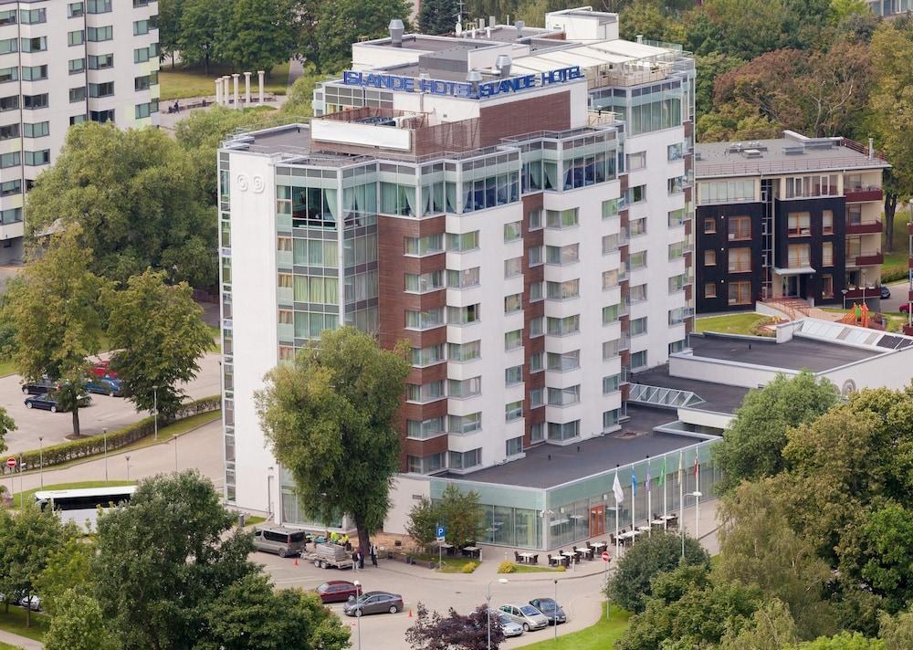 Riga Islande Hotel with FREE parking photo 3