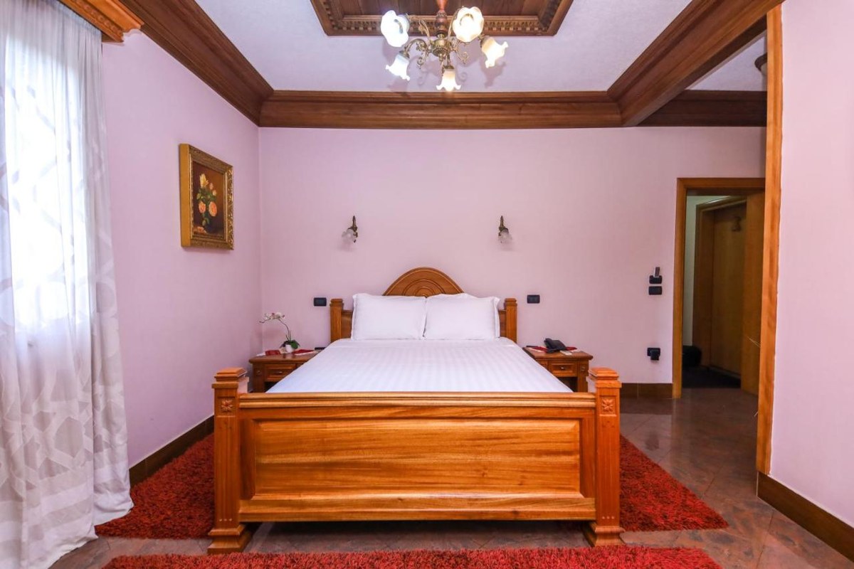 HOTEL BRILANT ANTIK photo 1