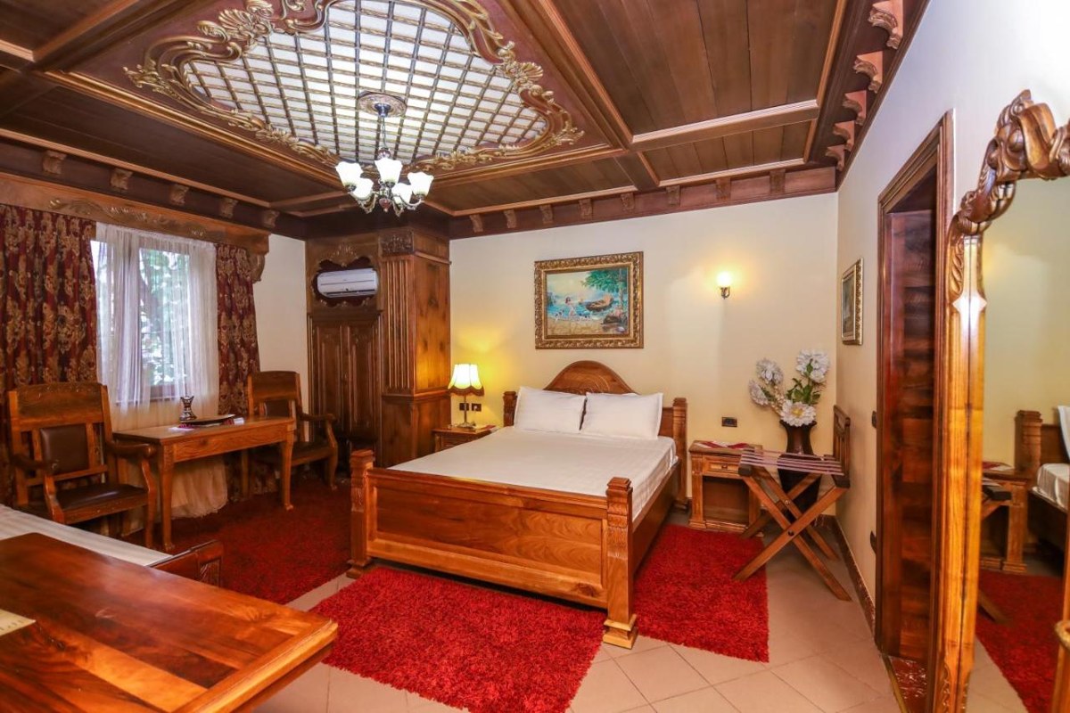 HOTEL BRILANT ANTIK photo 3