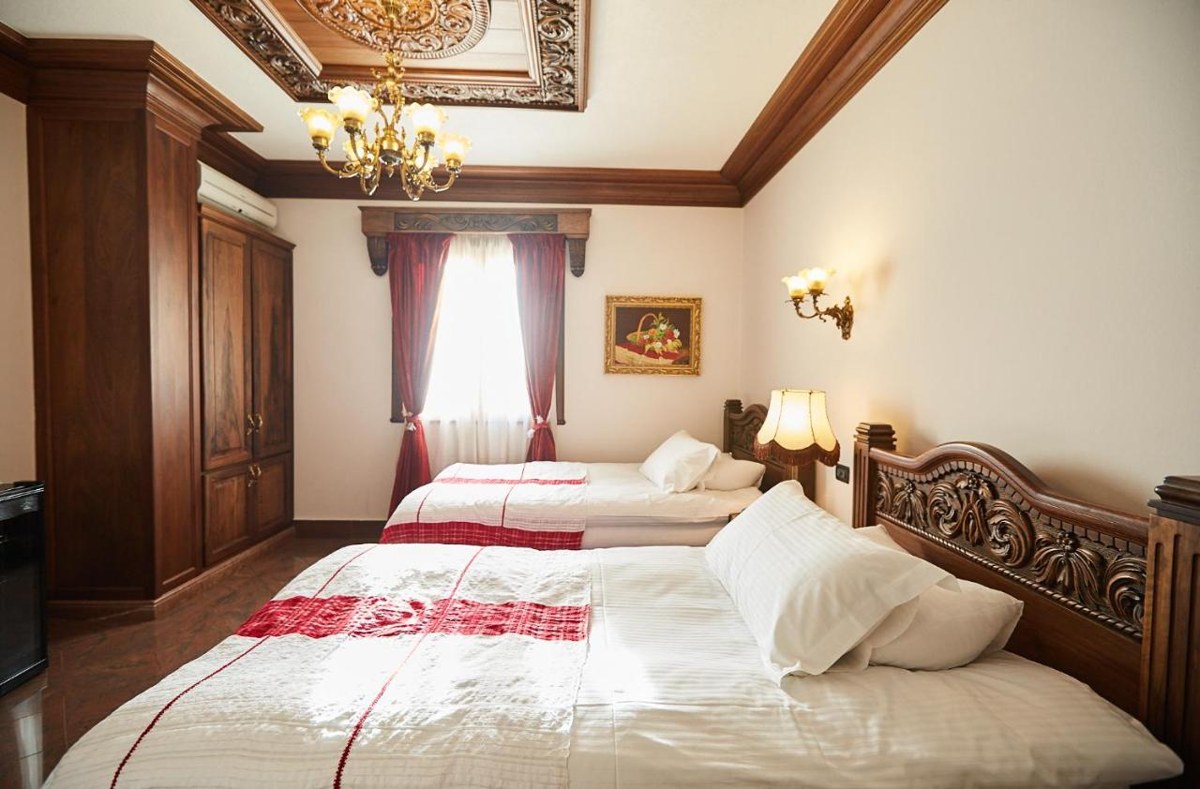 HOTEL BRILANT ANTIK photo 4