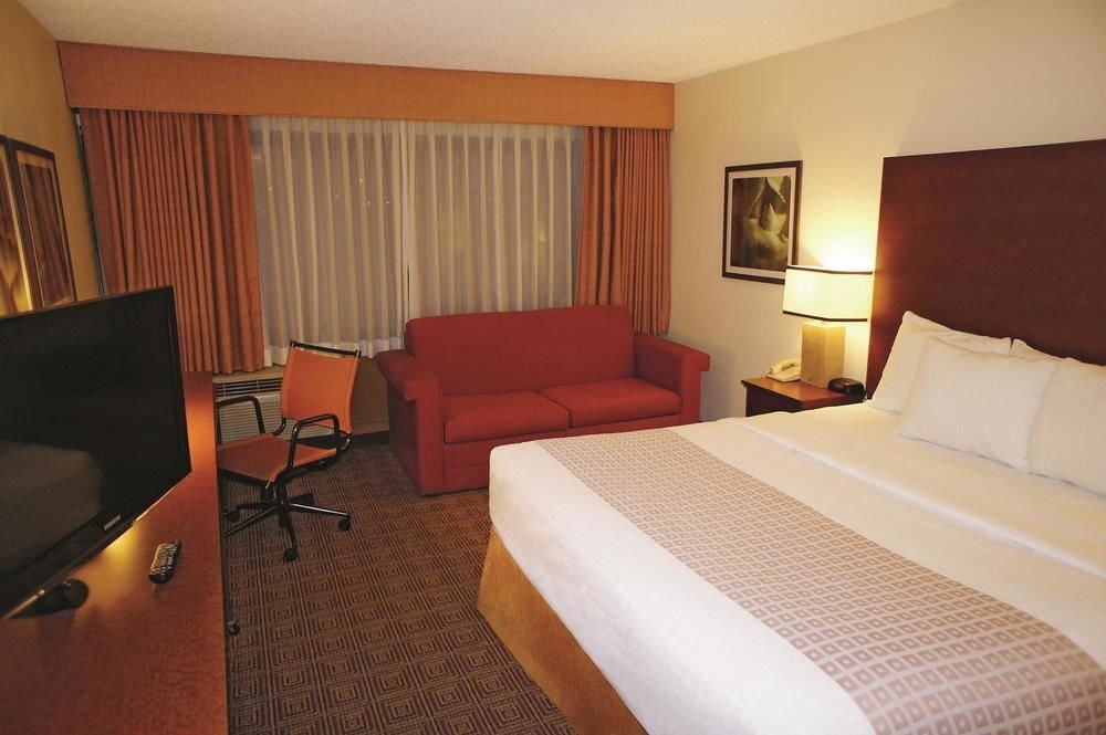 LA QUINTA INN & SUITES VIRGINIA BEACH