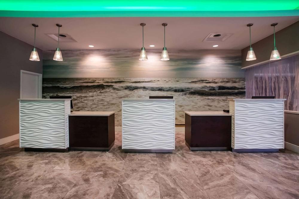 LA QUINTA INN & SUITES VIRGINIA BEACH photo 4
