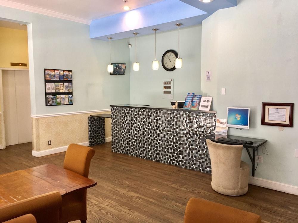 AMERICAS BEST VALUE INN & SUITES - SOMA photo 4