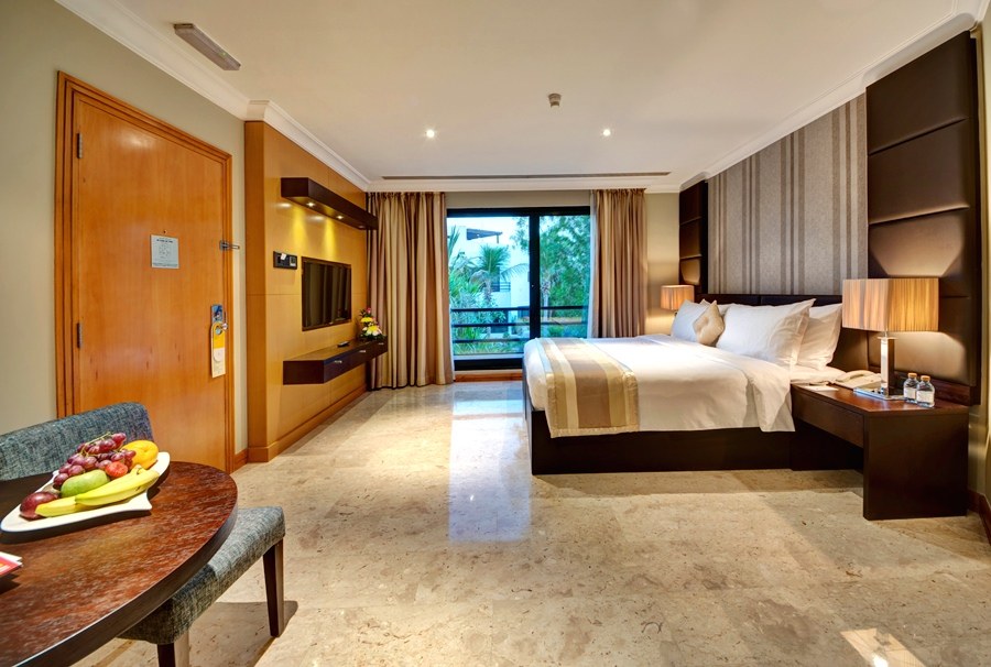 DUBAI MARINE BEACH RESORT AND SPA photo 2