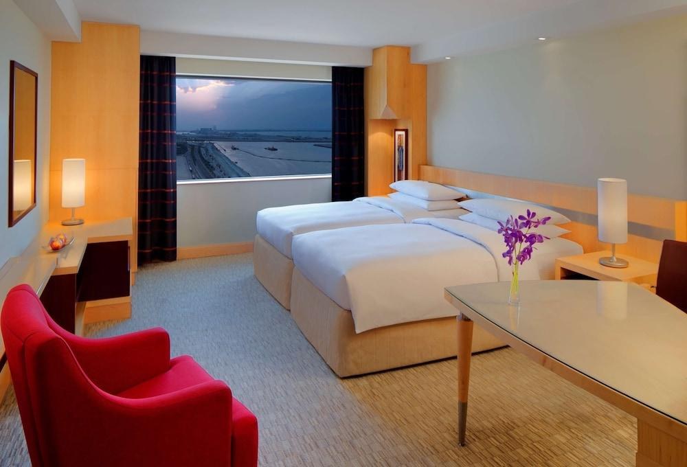 HYATT REGENCY DUBAI photo 2