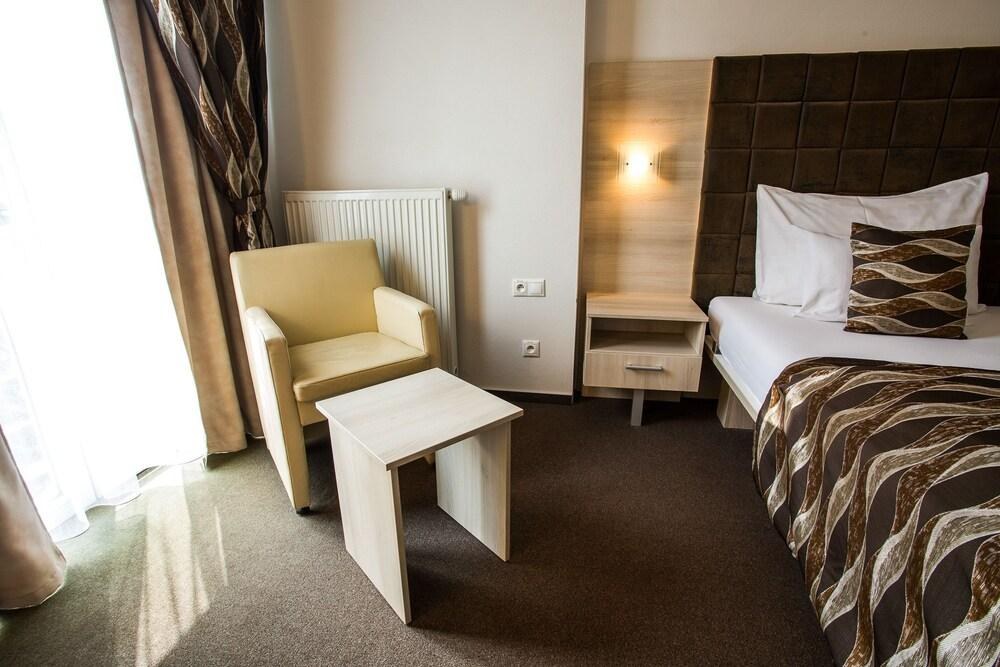 HOTEL ANTARES photo 4