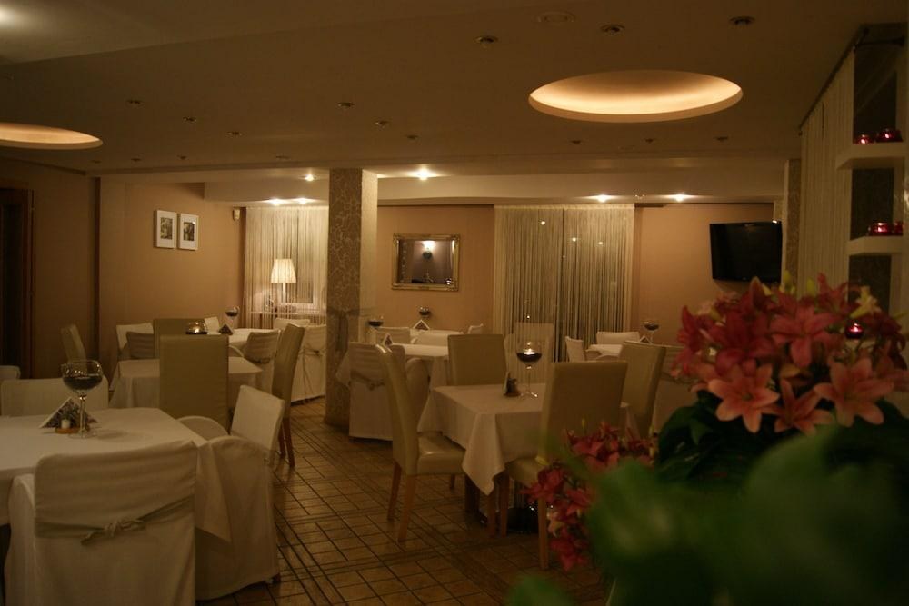 PETRUS photo 3