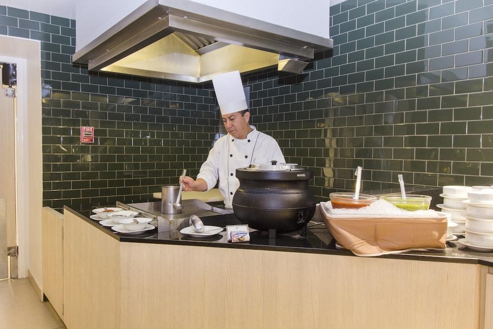 HOLIDAY INN PUEBLA LA NORIA photo 4