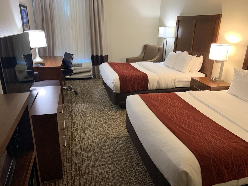 COMFORT INN & SUITES AIRPORT SAN ANTONIO photo 4