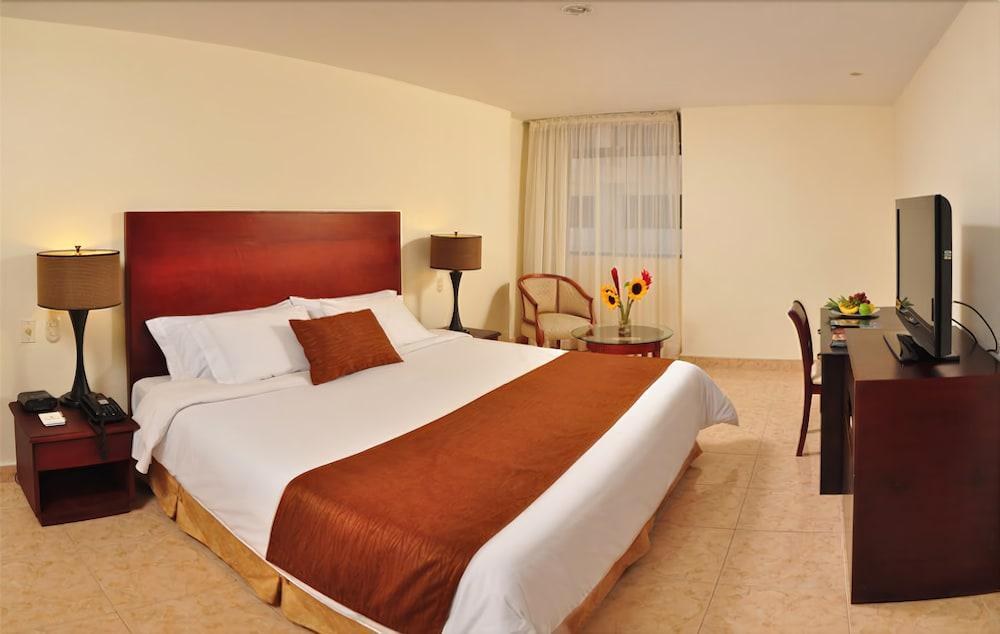 HOTEL CITY PUERTA DEL SOL photo 4