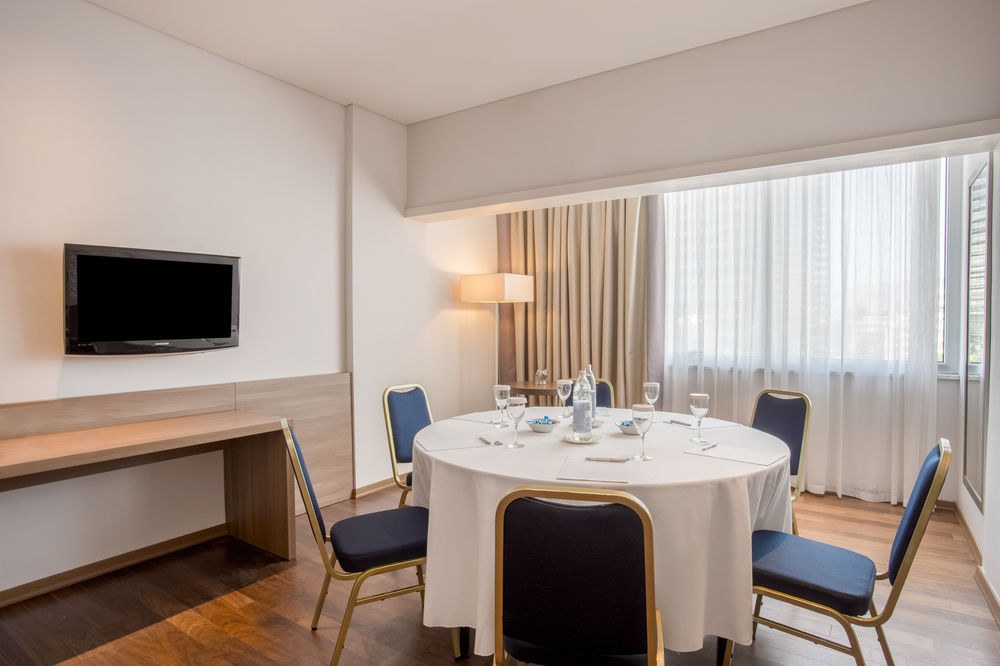CROWNE PLAZA LIMASSOL
