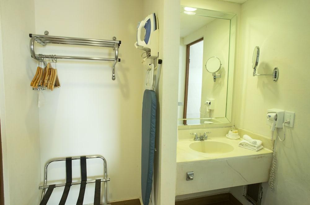 Best Western Centro Monterrey photo 2