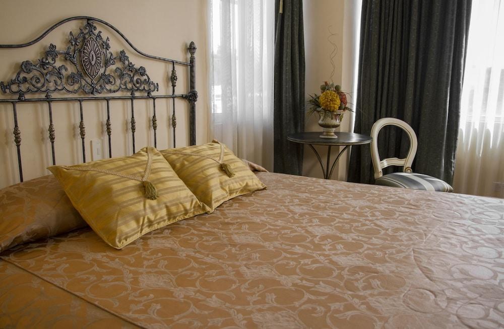 EUGENIA HOTEL QUITO photo 3
