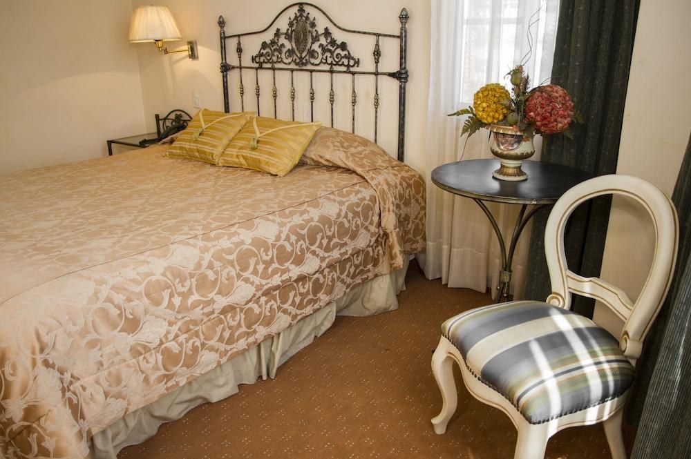 EUGENIA HOTEL QUITO photo 4