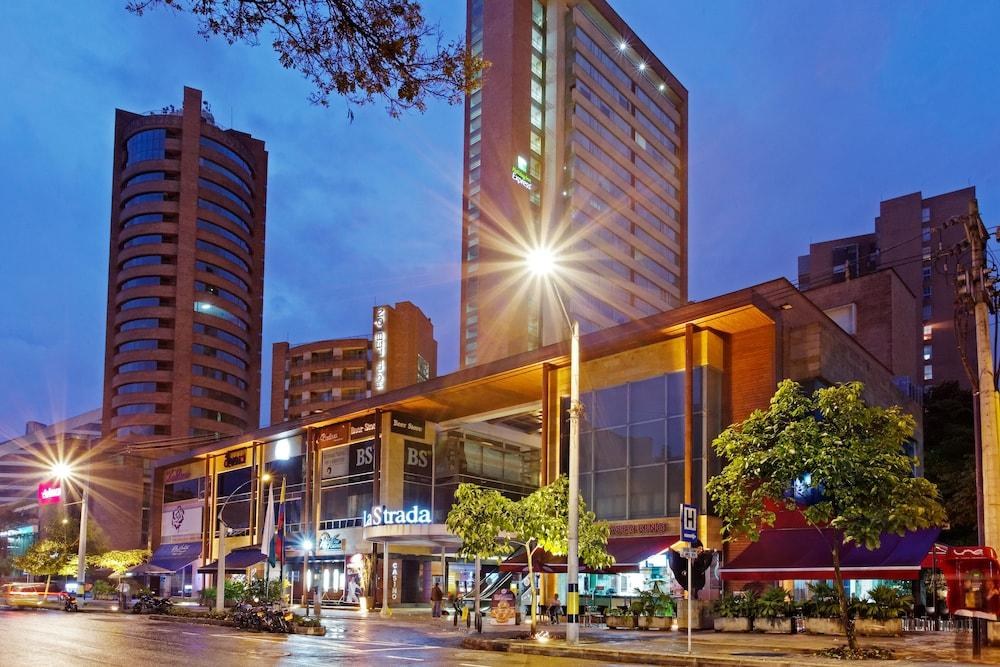 Holiday Inn Express Medellin photo 2