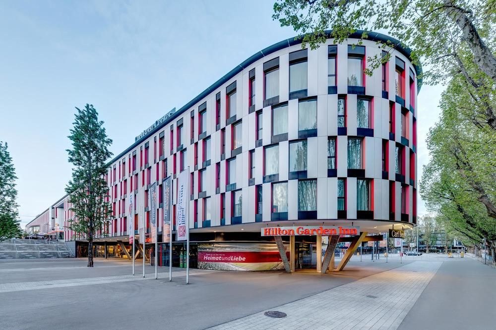Hilton Garden Inn Stuttgart Neckarpark photo 1