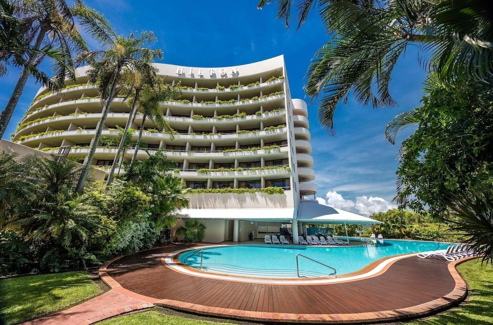 Hilton Cairns photo 4