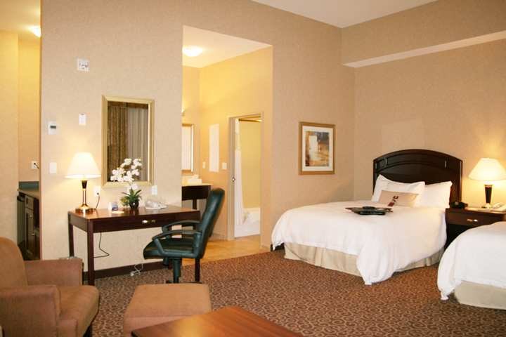 Hampton Inn & Suites by Hilton Edmonton Intl Airport photo 4